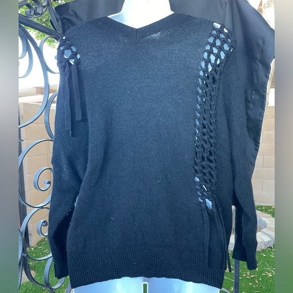 White + Warren 100% Cashmere Distressed Cutouts Fringe Details Sweater MD - LG - Picture 2 of 16